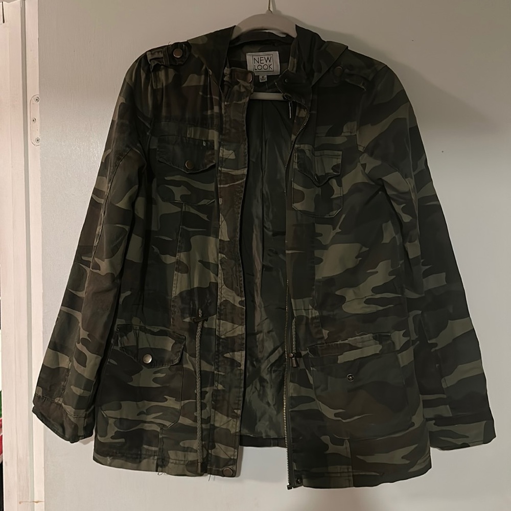 New Look camo jacket size medium